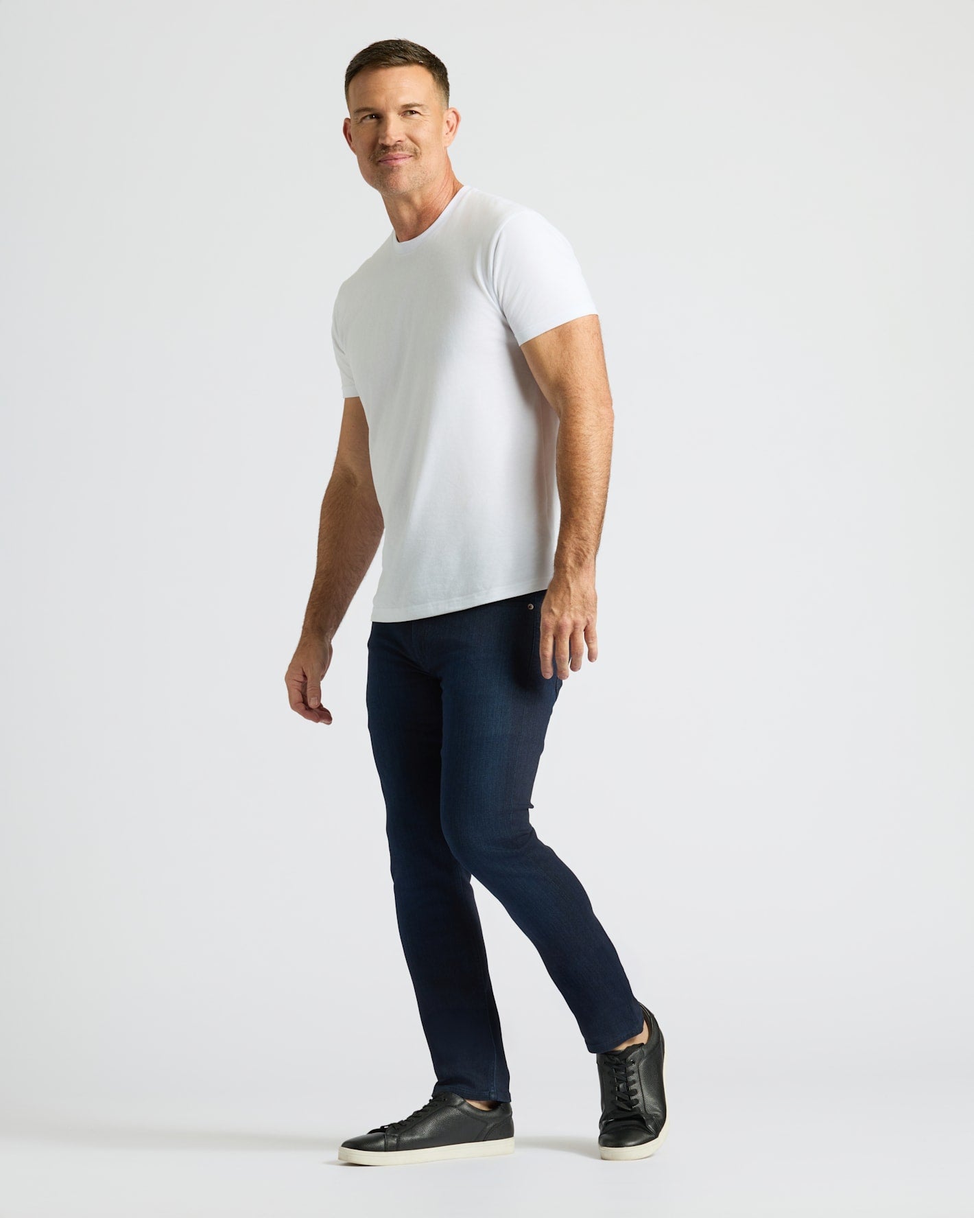 Slim Indigo and Medium Wash Comfort Stretch Jeans 2-Pack