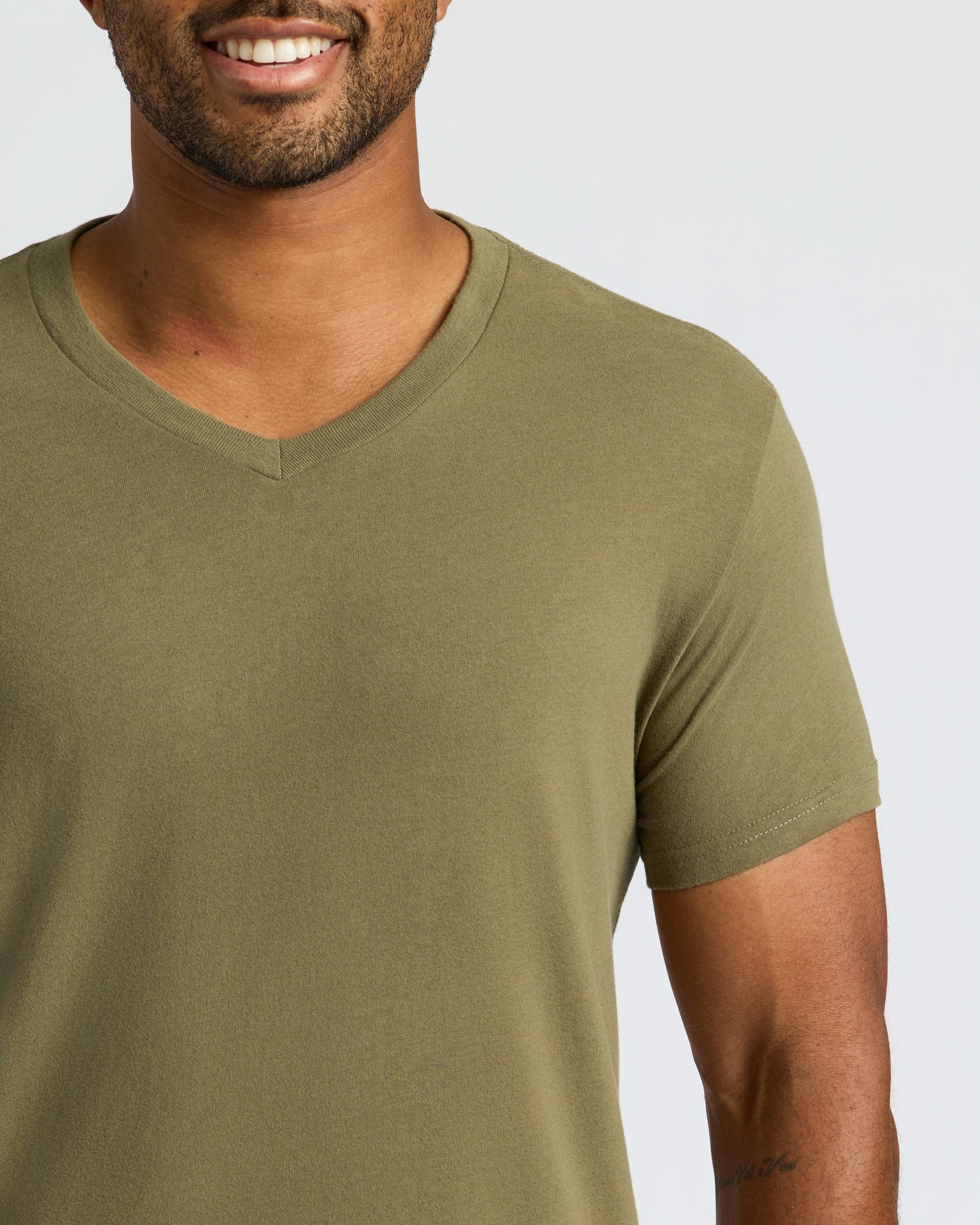 True Classic Men’s V-Neck T Shirt – Soft Cotton Blend Fit, Tailored Short Sleeve Tee for Everyday, Streetwear, or Layered Looks